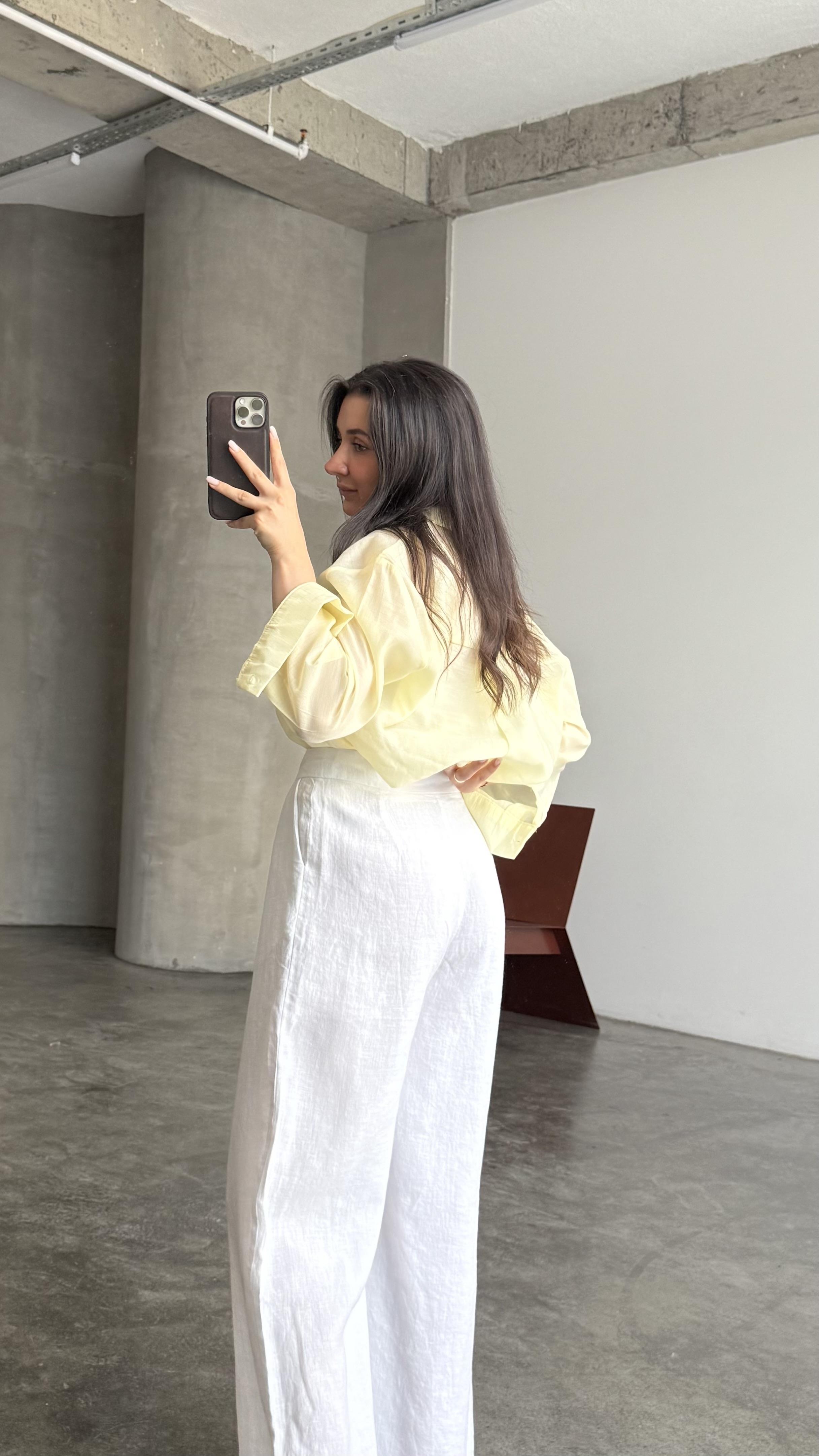 Sarı Transparan Sırt Düğme Detaylı Gömlek