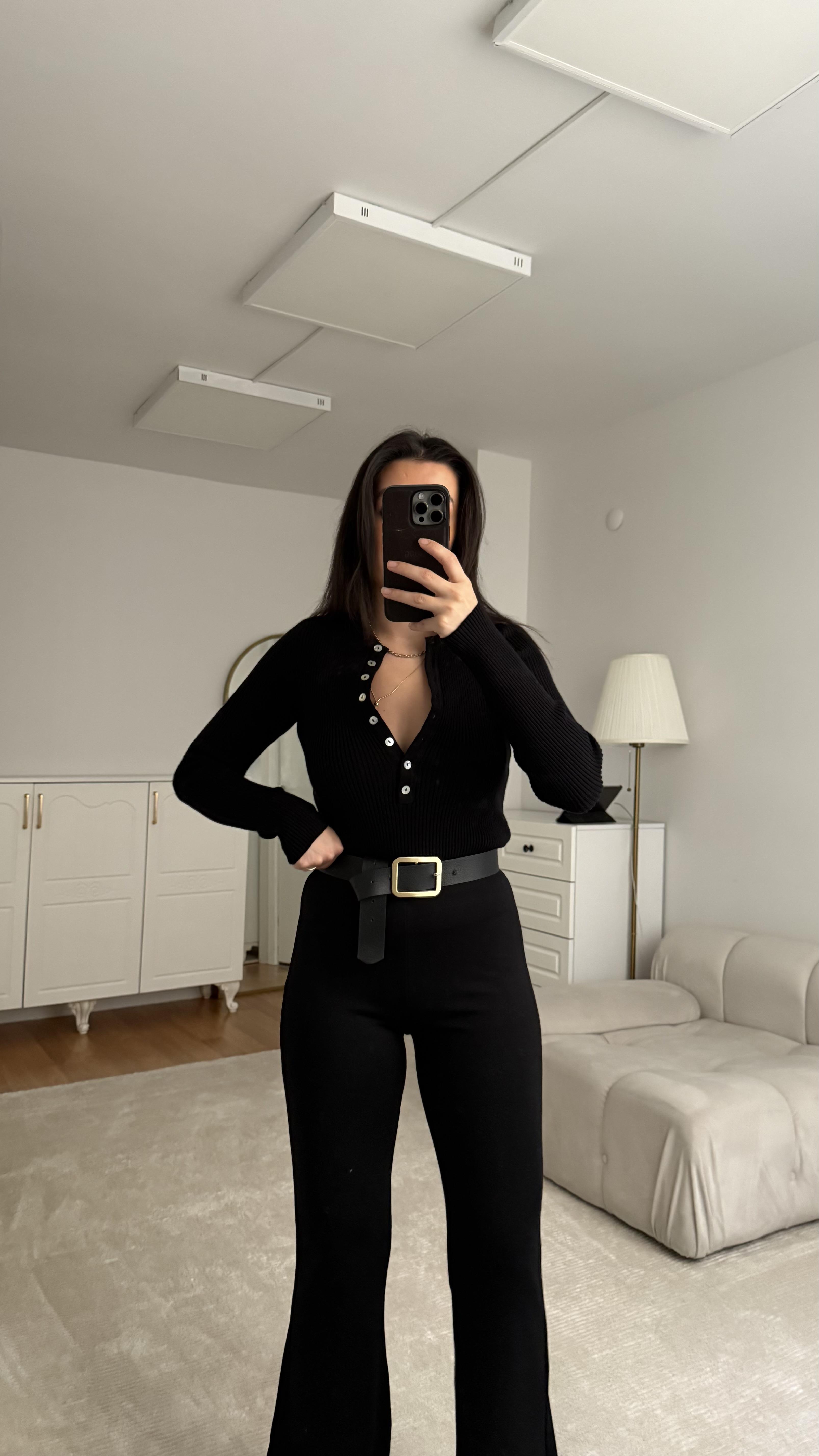 Siyah Bisiklet Yaka Düğmeli Triko