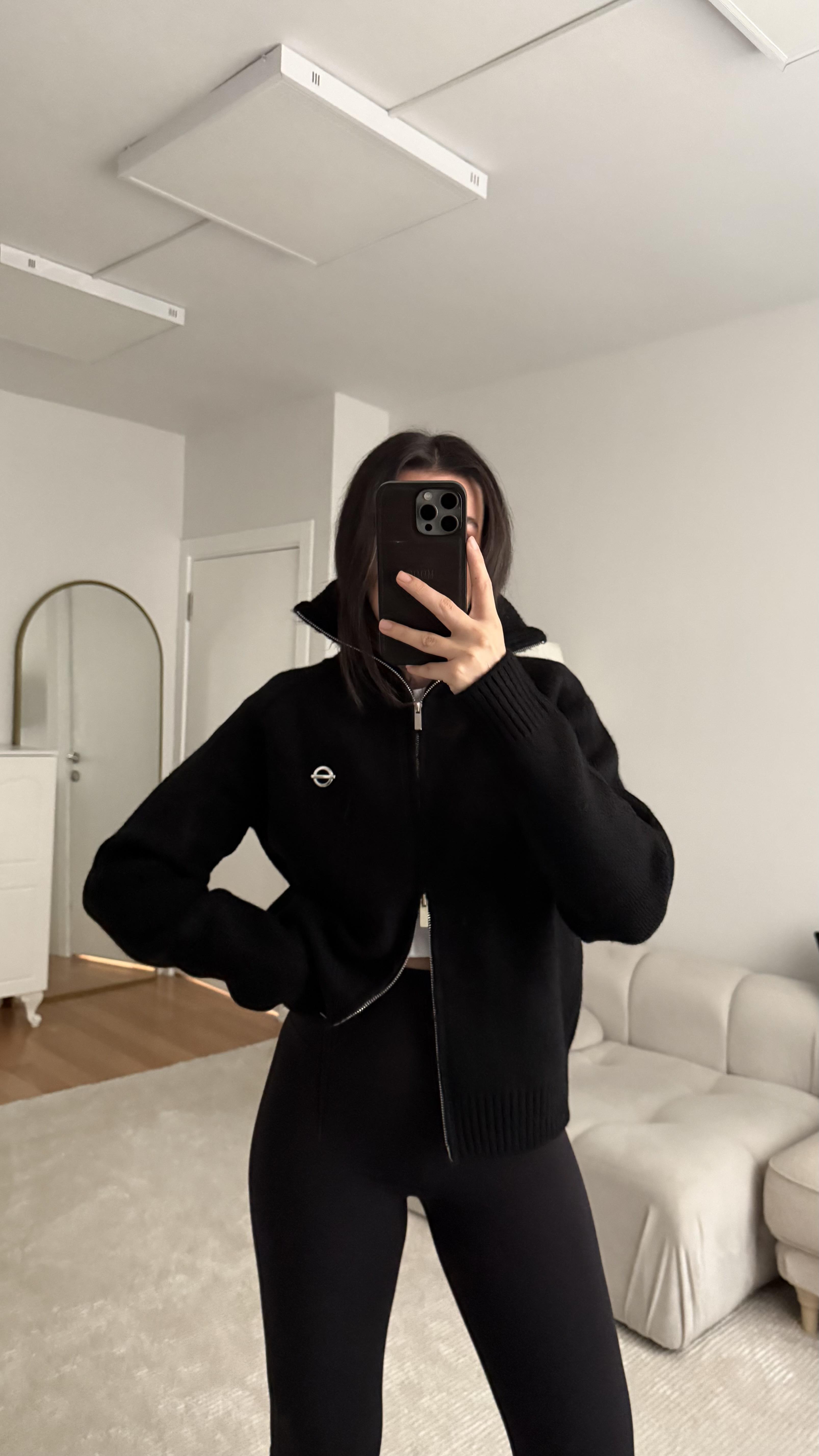 Siyah Dik Yaka Çift Fermuarlı Hırka