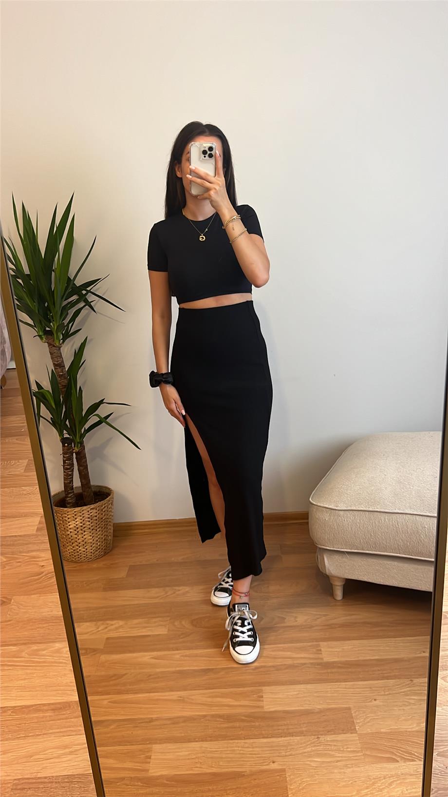 Siyah Fitilli Yırtmaç Etek