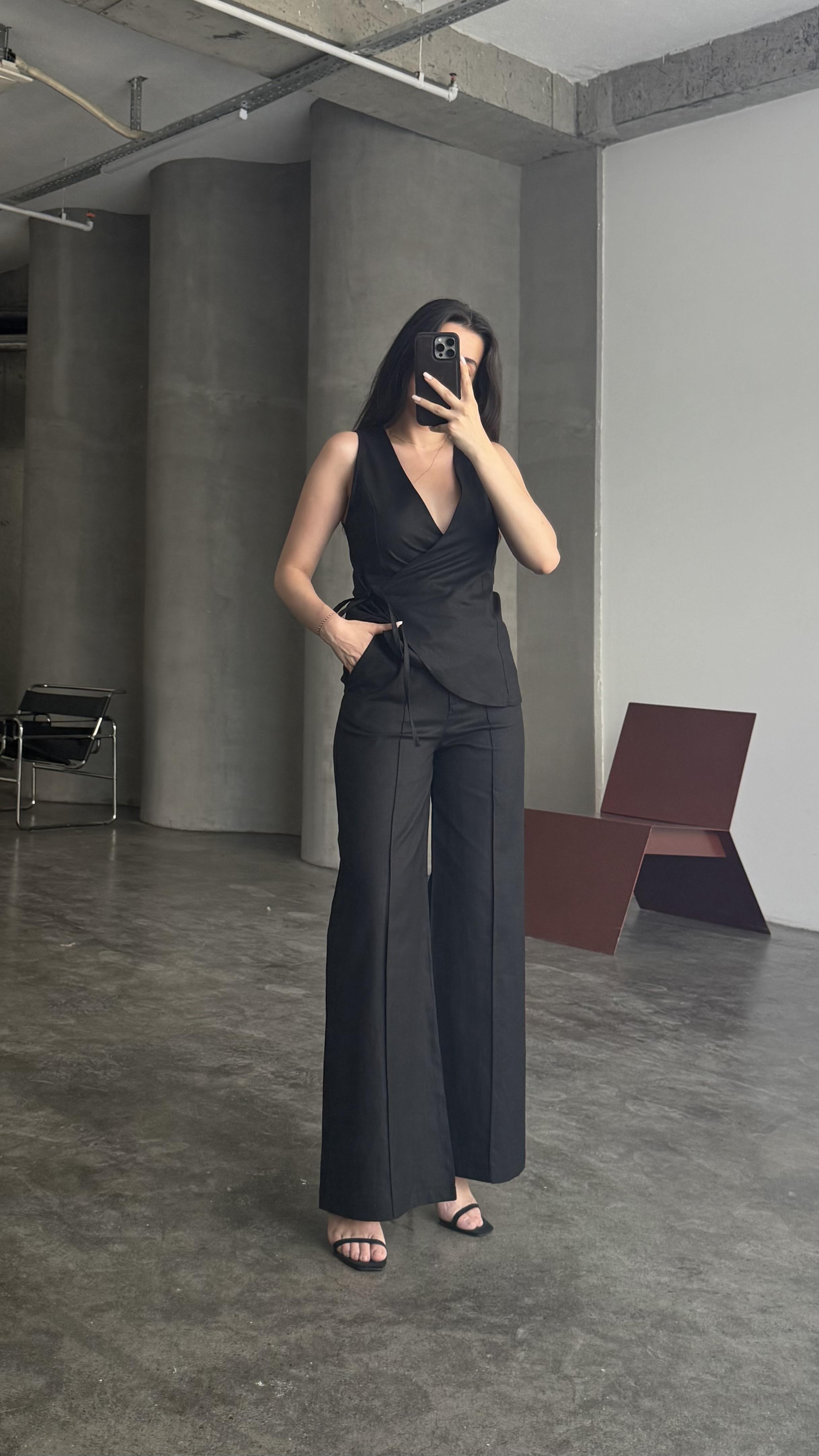 Siyah Ham Keten Kruvaze Yaka Bağlamalı Bluz Geniş Paça Pant Takım