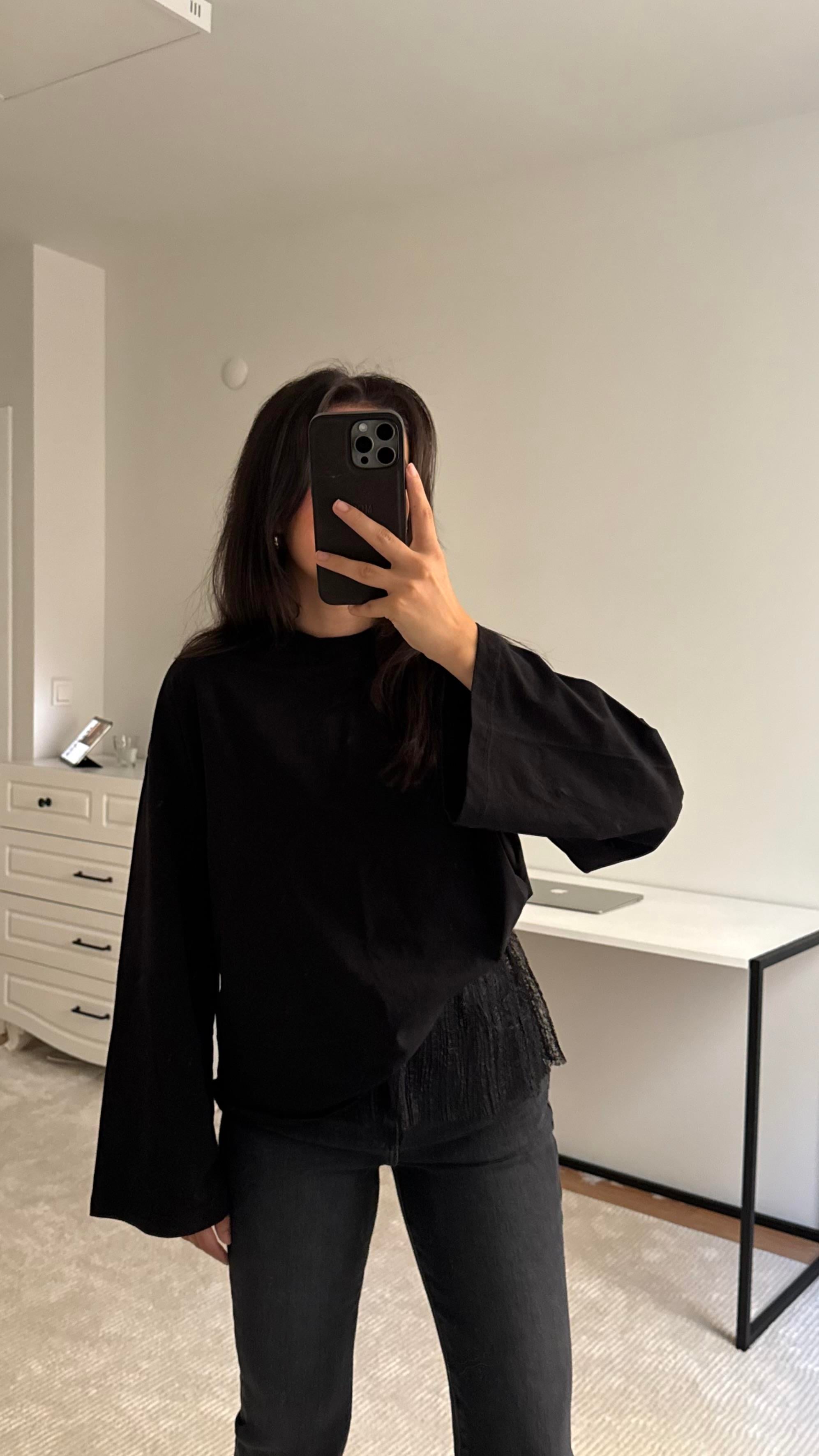 Siyah İspanyol Kol Bisiklet Yaka Tişört