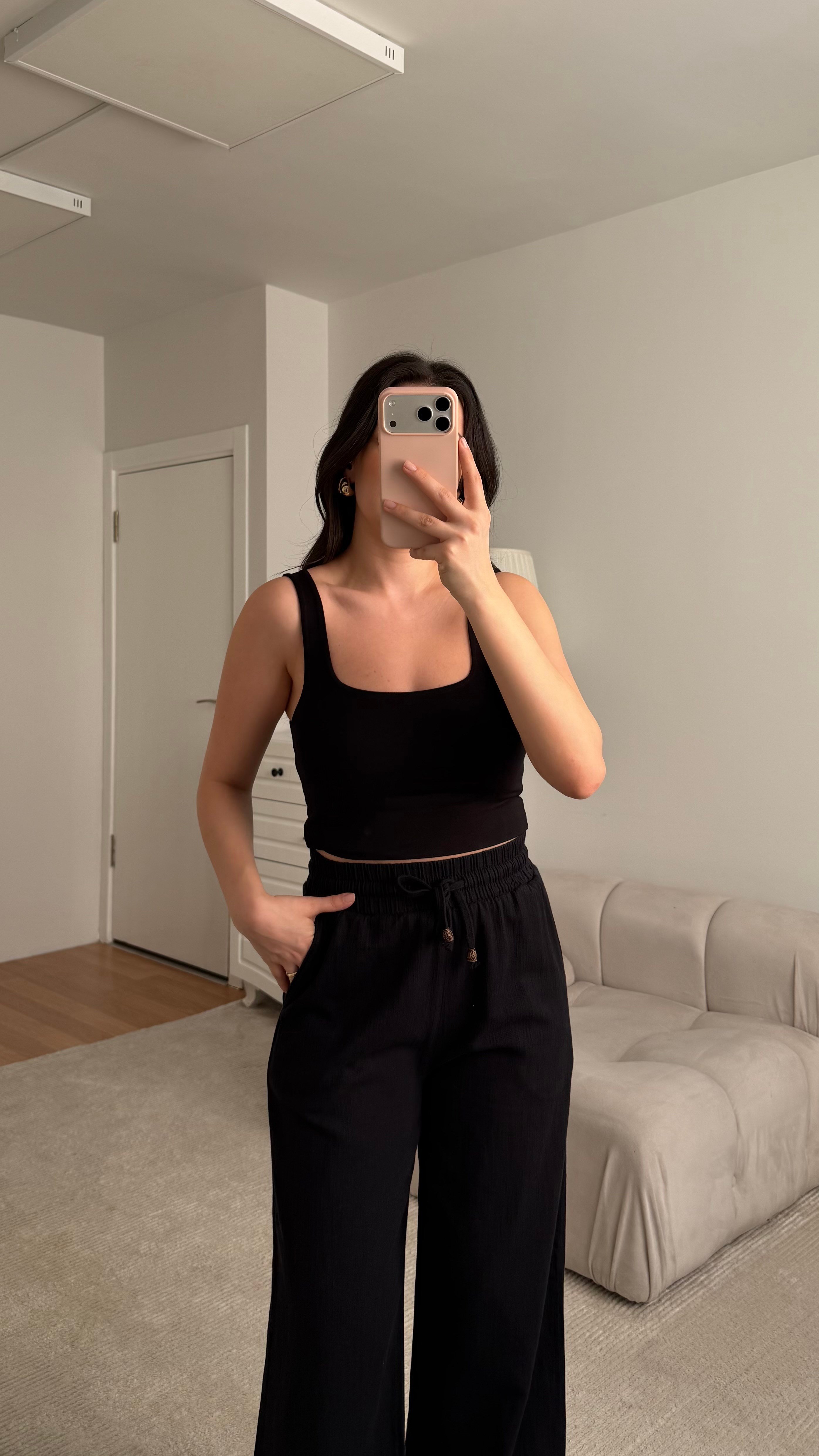 Siyah Kare Yaka Bluz 