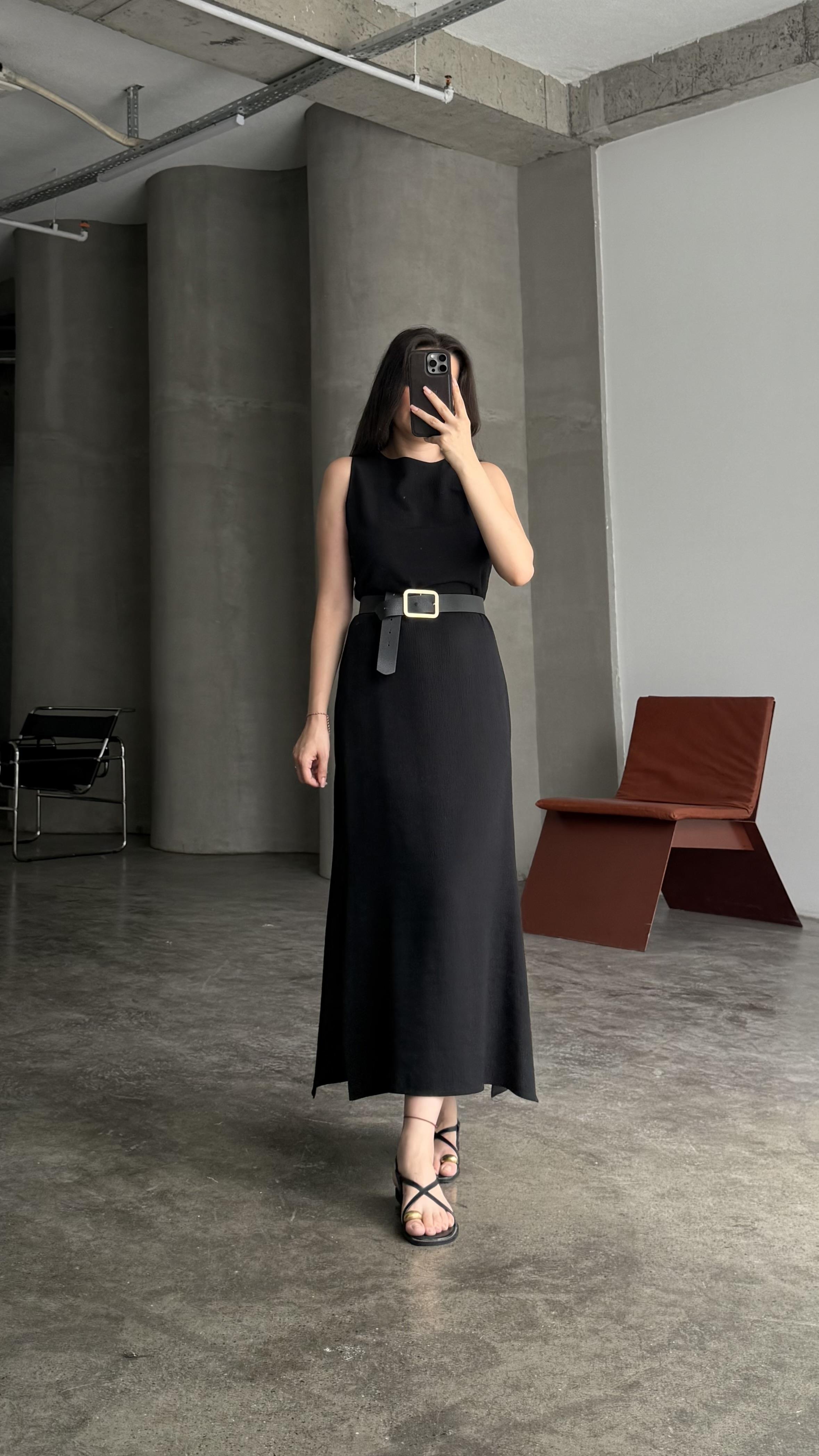Siyah Müslin Halter Yaka  Midi elbise