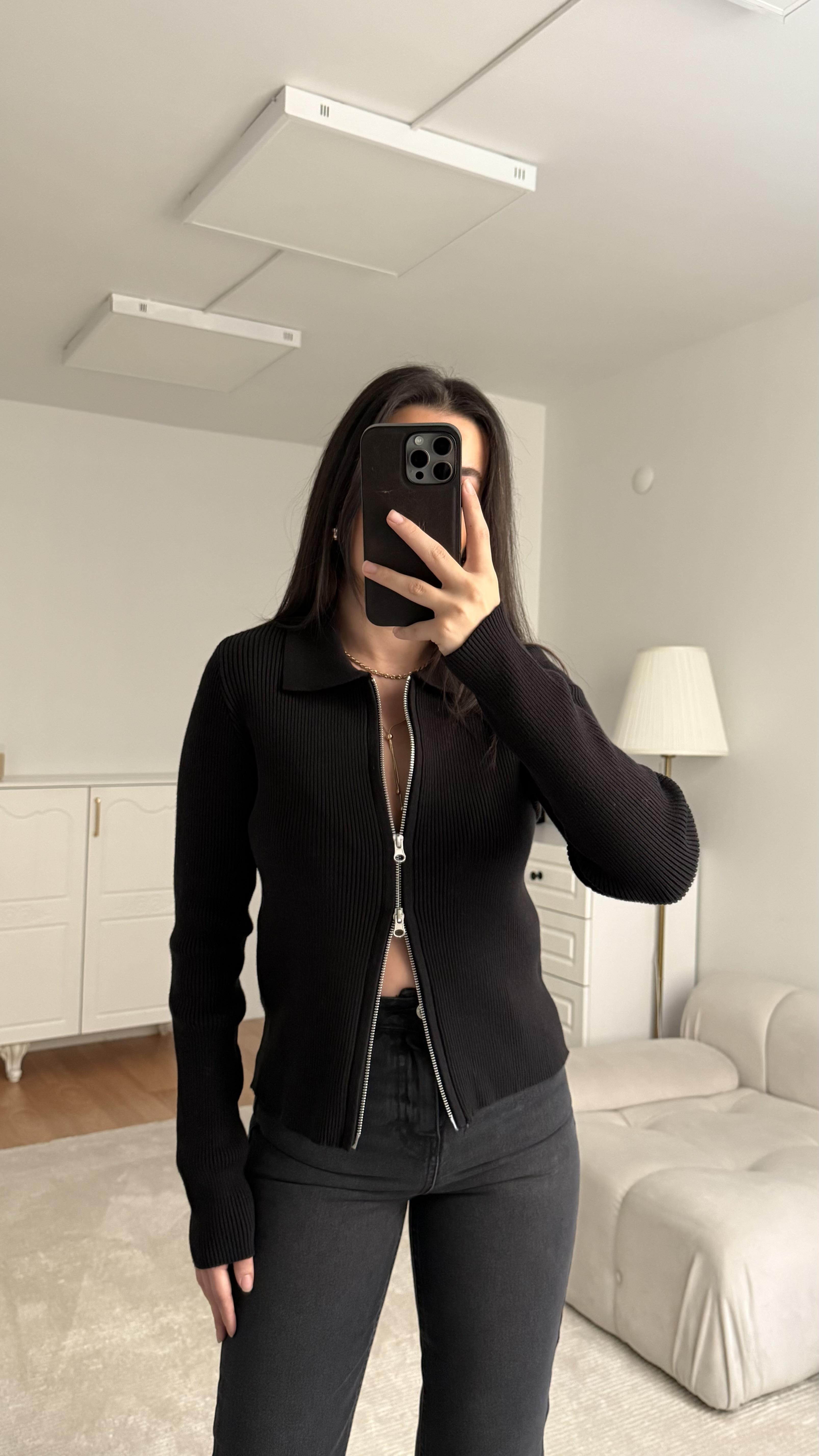 Siyah Polo Yaka Çift Fermuarlı Hırka