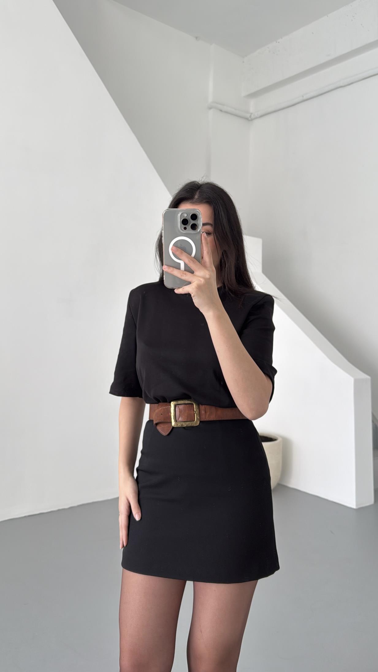 Siyah Vatkalı Basıc Tişört