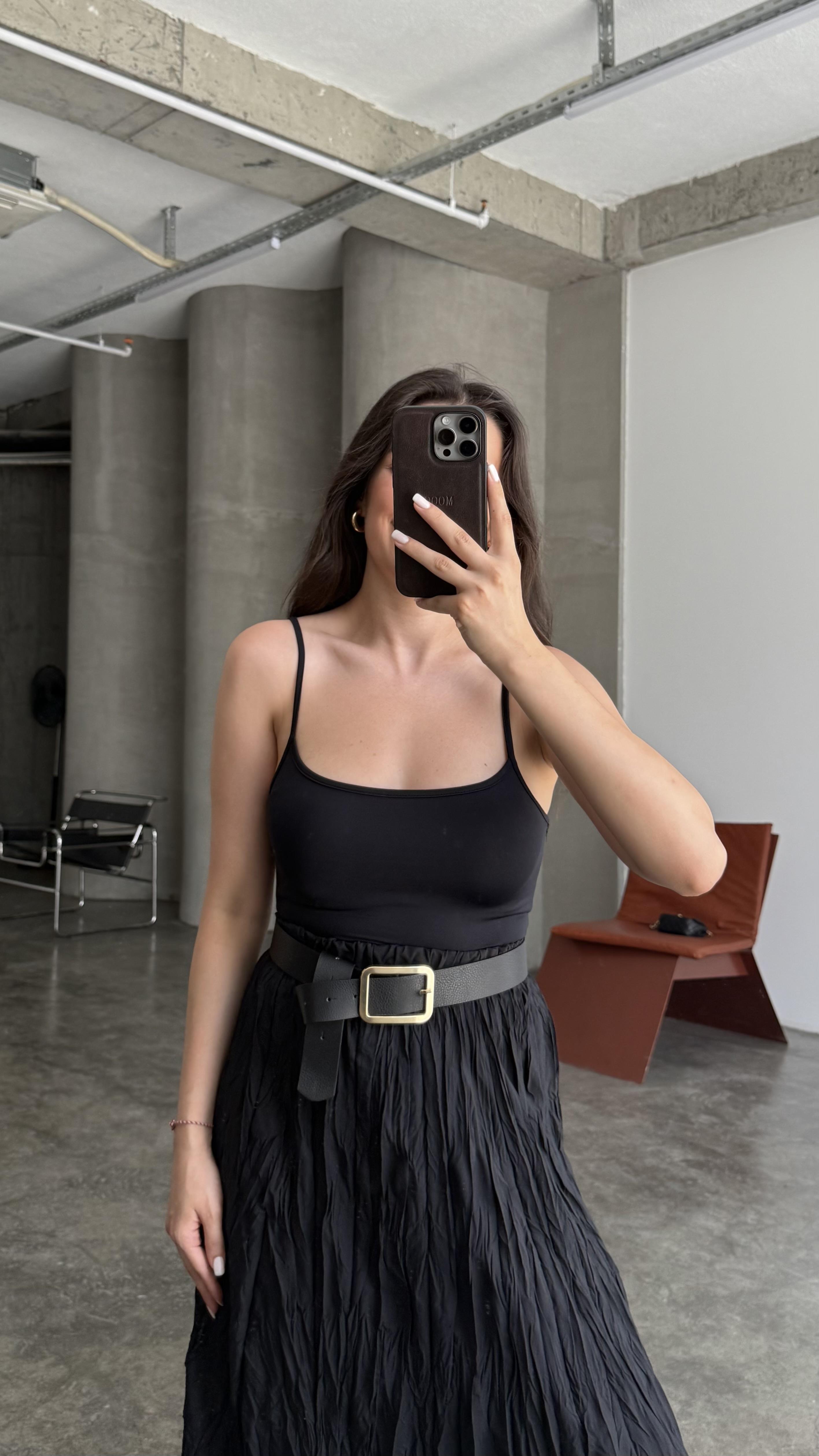 STAR Siyah İp Askılı Crop