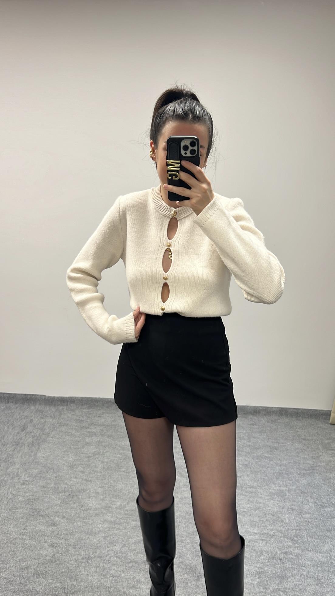 TAŞ GOLD MİNİ DÜĞME DETAY TRİKO