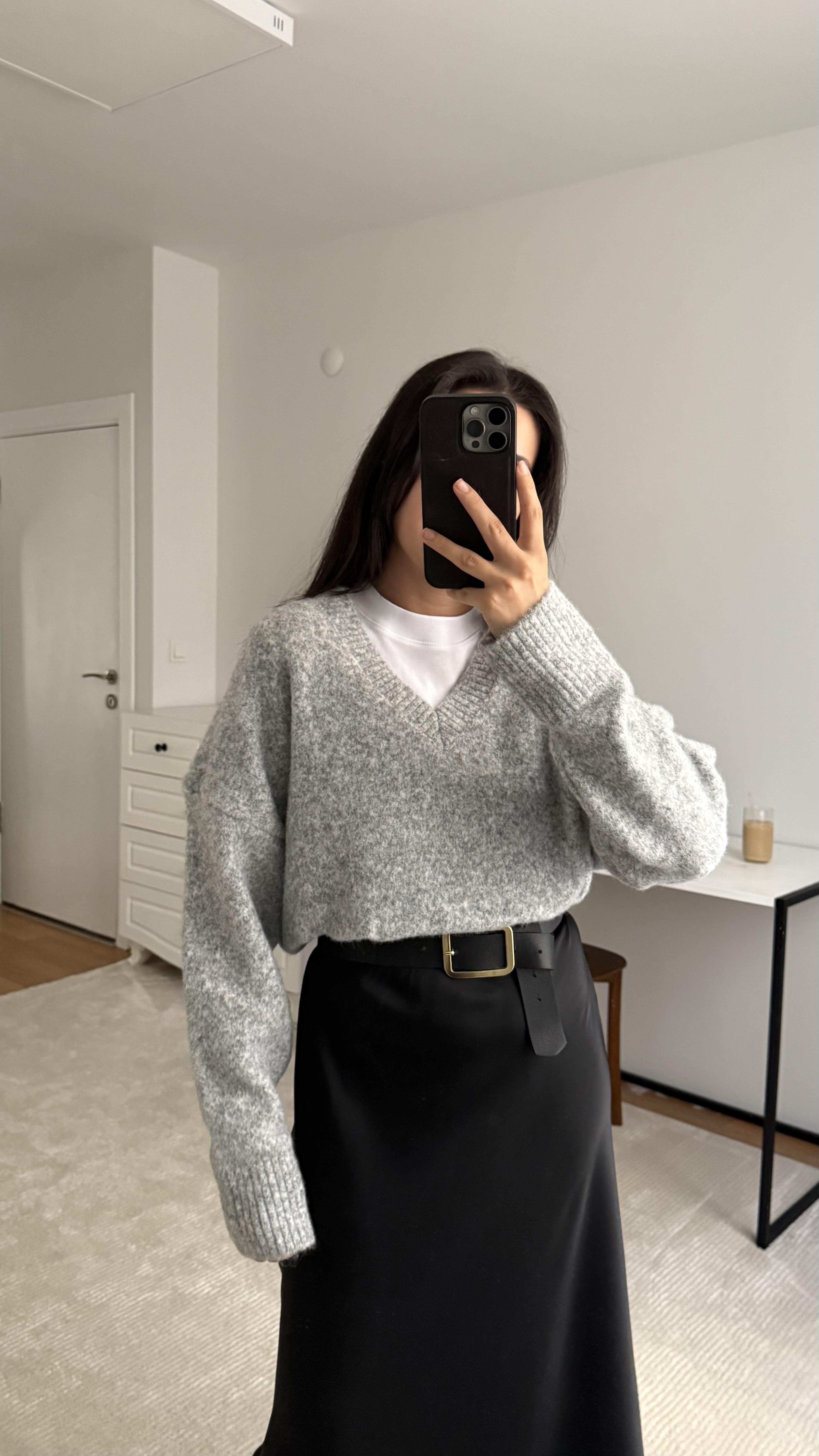 V yaka Gri Oversize Triko Kazak