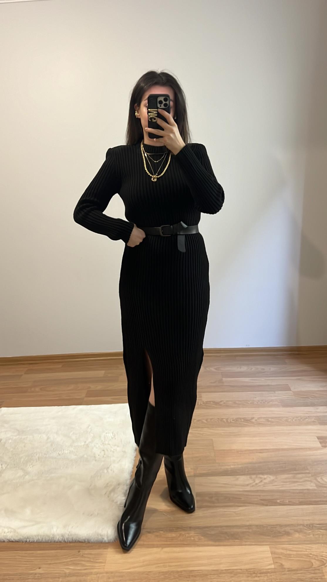 YIRTMAÇ DETAY TRİKO ELBİSE