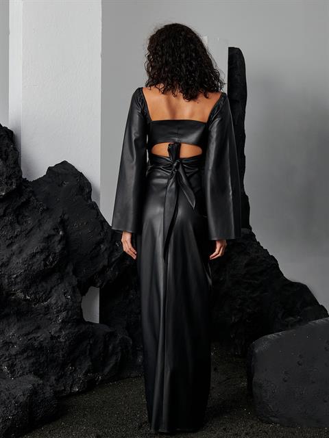 2 Parçalı Önü Bağlamalı Dekolteli Uzun Vegan Deri Elbise - Siyah