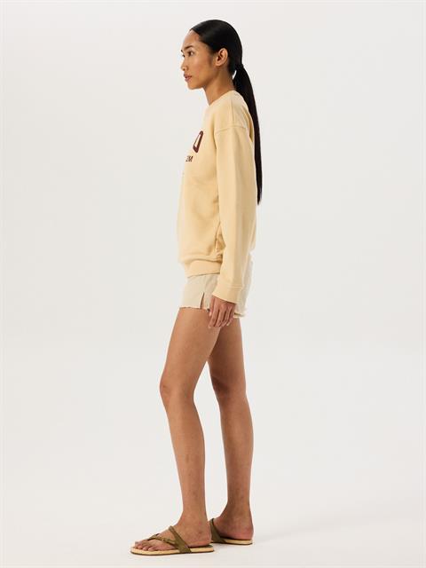 Paçası Dikişsiz Straight Fit Kısa Şort - Bej