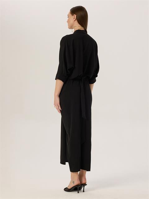 Eteği Süs Düğmeli ve Büzgülü Yırtmaçlı Elbise - Siyah