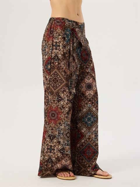 Beli Bağlama Detaylı Salaş Pantolon - Bohemian Desenli