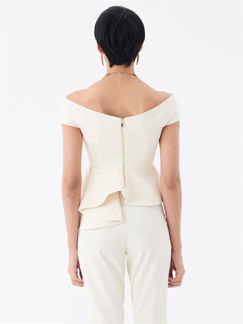 Asimetrik Volan Detaylı Omuzsuz Bustiyer Bluz - Ekru