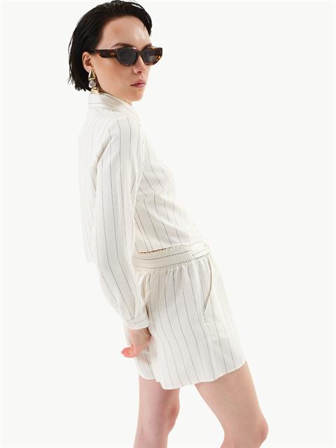 Beli Kuşaklı Viskon Şort - Çizgili