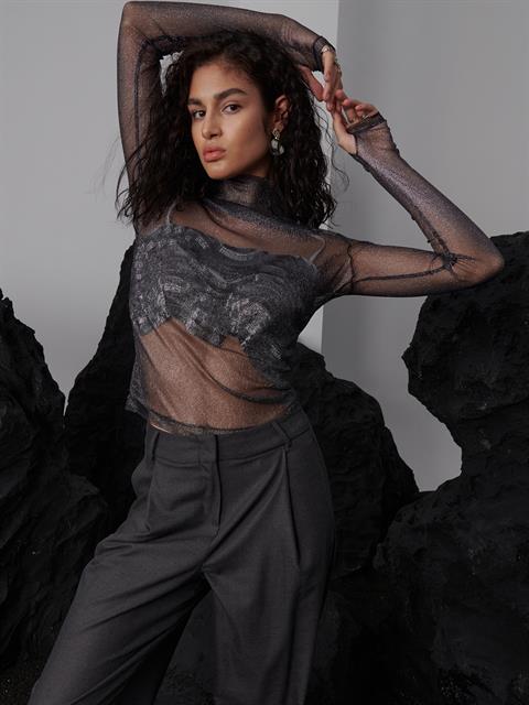 Boğazlı Uzun Kollu Simli Tül Bluz - Siyah