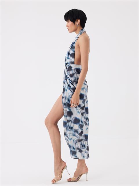 Boyundan Asklı Önü Burgulu Yırtmaç Detaylı Elbise - Mavi Desenli