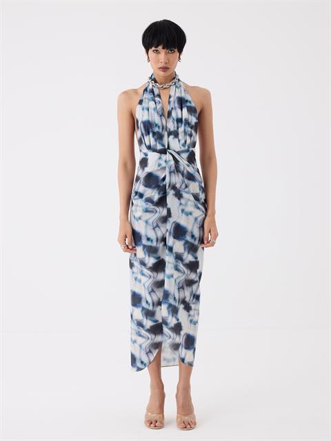 Boyundan Asklı Önü Burgulu Yırtmaç Detaylı Elbise - Mavi Desenli