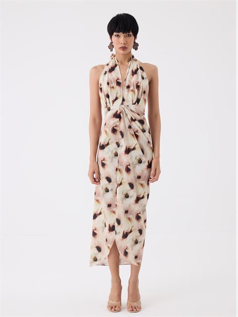 Boyundan Asklı Önü Burgulu Yırtmaç Detaylı Elbise - Bej Desenli