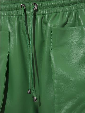 Büyük Cepli Beli Lastikli Deri Şort - Yeşil