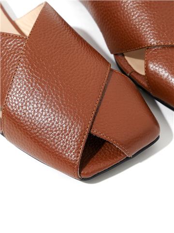 Deri Çarpraz Geçiş Düz Terlik - Taba