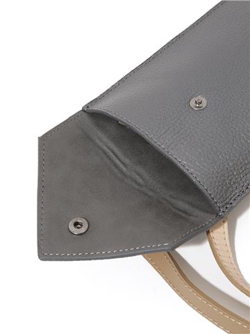 Dokulu Parlak Deri Kemer Çanta - Gri