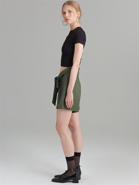 Düğmeli Kuşaklı Yüksek Bel Rahat Kesim Şort - Haki