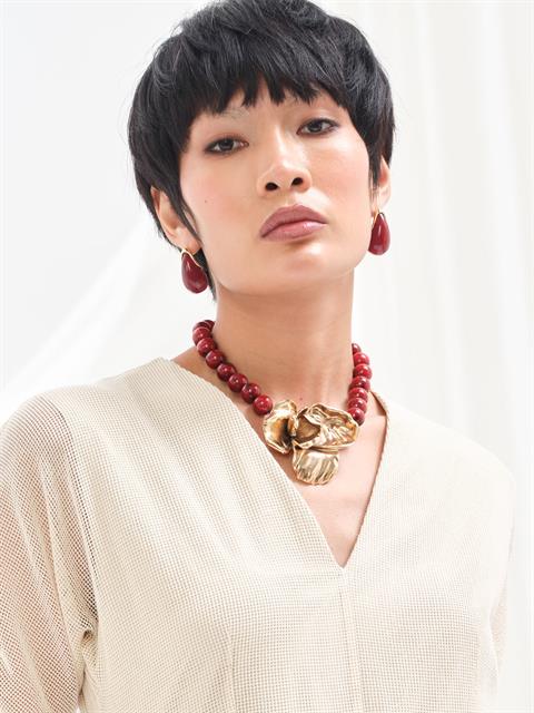 Gold Çerçeveli Kemik Damla Küpe - Bordo