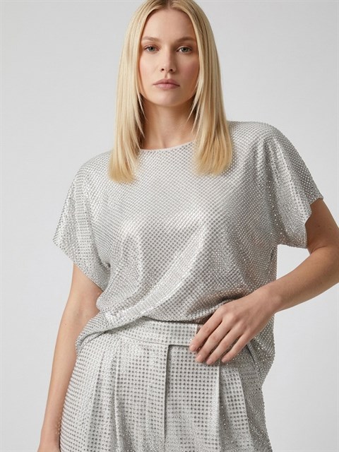 Parlak Taş Baskılı Dökümlü Kısa Kol Özel Üretim Bluz - Beyaz