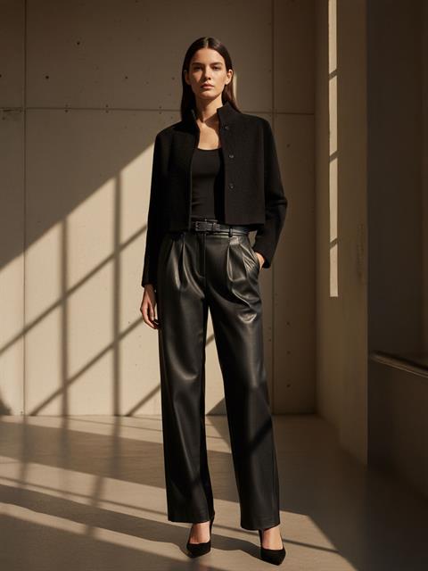 Yüksek Belli Bol Paçalı Maxi Boy Pileli Vegan Deri Pantolon - Siyah