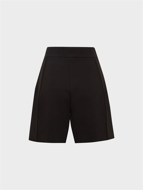 Yüksek Belli Nervür Dikişli Bol Paçalı Pile Detaylı Şort - Siyah