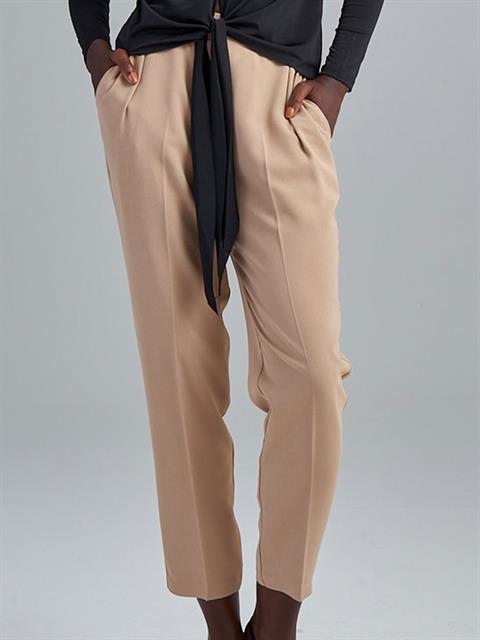 Önü Korsajlı Arkası Lastikli Pantolon - Bej