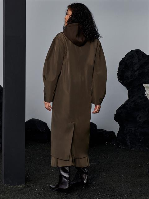 Oversize Kesim Düğmeli ve Cep Detaylı Uzun Trençkot - Haki
