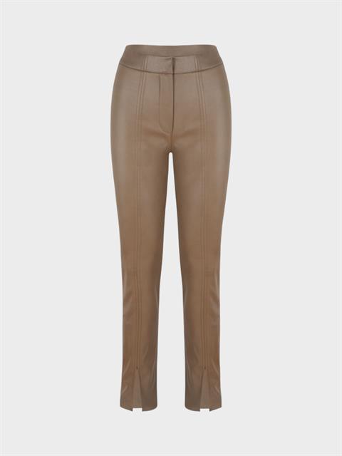 Paçası Yırtmaç Detaylı Vegan Deri Pantolon - Camel