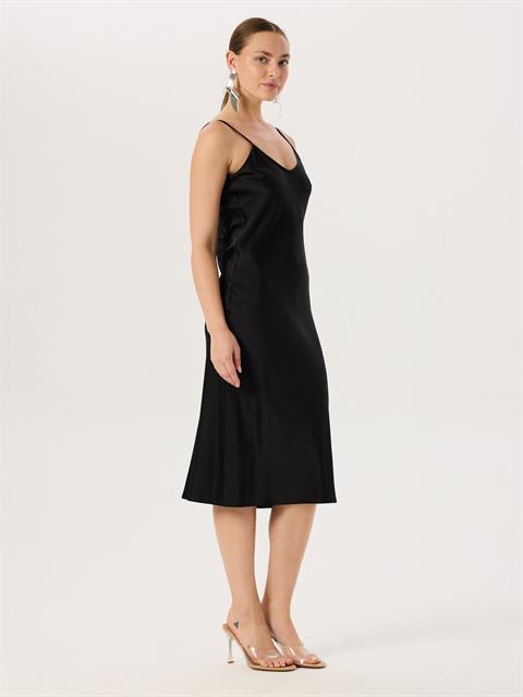 Spagetti Askılı Saten Midi Elbise - Siyah