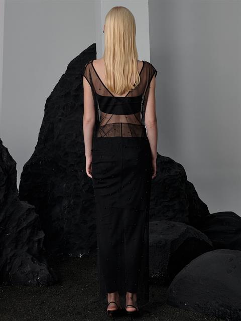 V Yakalı Belden Bağlama Detaylı Sıfır Kollu İncili Tül Elbise - Siyah