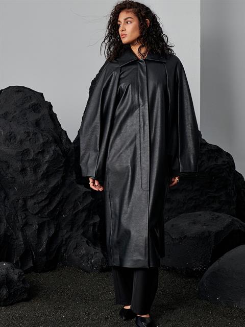 Zeytin Çekirdeğinden Üretilmiş Vegan Deri Balon Kollu Uzun Mont - Siyah 
