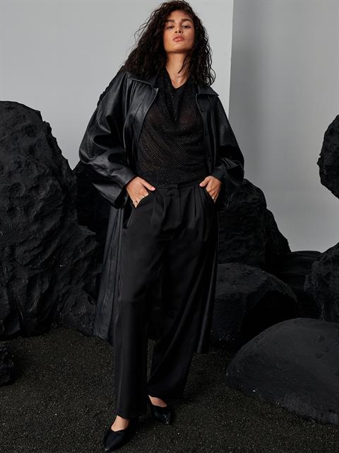 Zeytin Çekirdeğinden Üretilmiş Vegan Deri Balon Kollu Uzun Mont - Siyah 