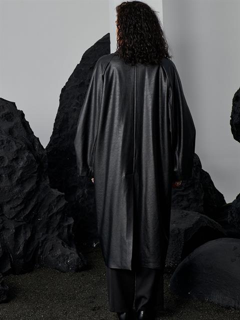 Zeytin Çekirdeğinden Üretilmiş Vegan Deri Balon Kollu Uzun Mont - Siyah 