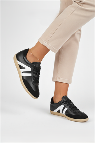Kadın Bağcıklı Düz Taban Sneaker Spor Ayakkabı - Siyah