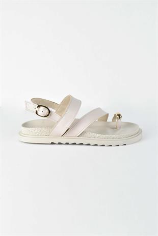 Kadın Gold Yüzük Detaylı Rahat Poli Taban Günlük Sandalet - Bej