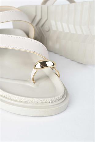 Kadın Gold Yüzük Detaylı Rahat Poli Taban Günlük Sandalet - Bej