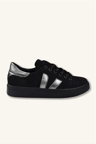 Kadın Gümüş Deri Detaylı Süet Sneaker - Siyah
