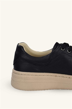 Kadın Hakiki Deri Bağcıklı Sneaker - Siyah