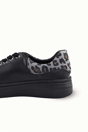Kadın Leopar Detaylı Hakiki Deri Bağcıklı Sneaker - Siyah