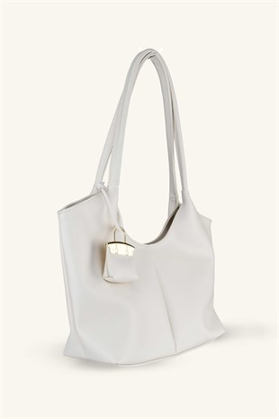 Melany Model Charm Detaylı El ve Omuz Çantası - Krem