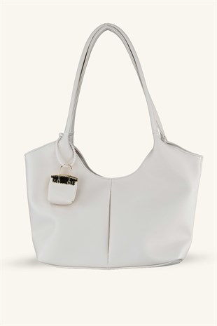 Melany Model Charm Detaylı El ve Omuz Çantası - Krem