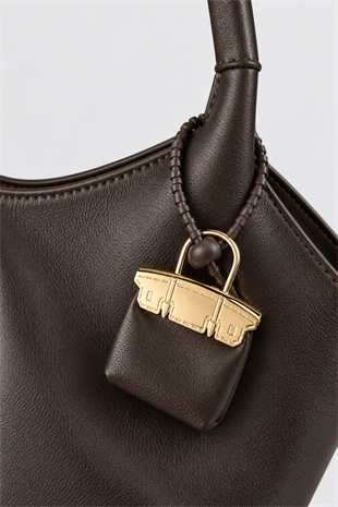 Melany Model Charm Detaylı El ve Omuz Çantası - Acı Kahve
