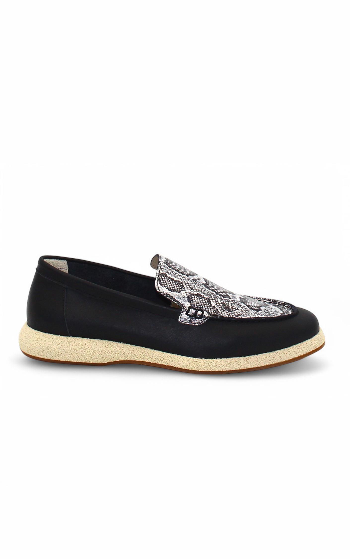 Yılan Deri Detaylı Loafer